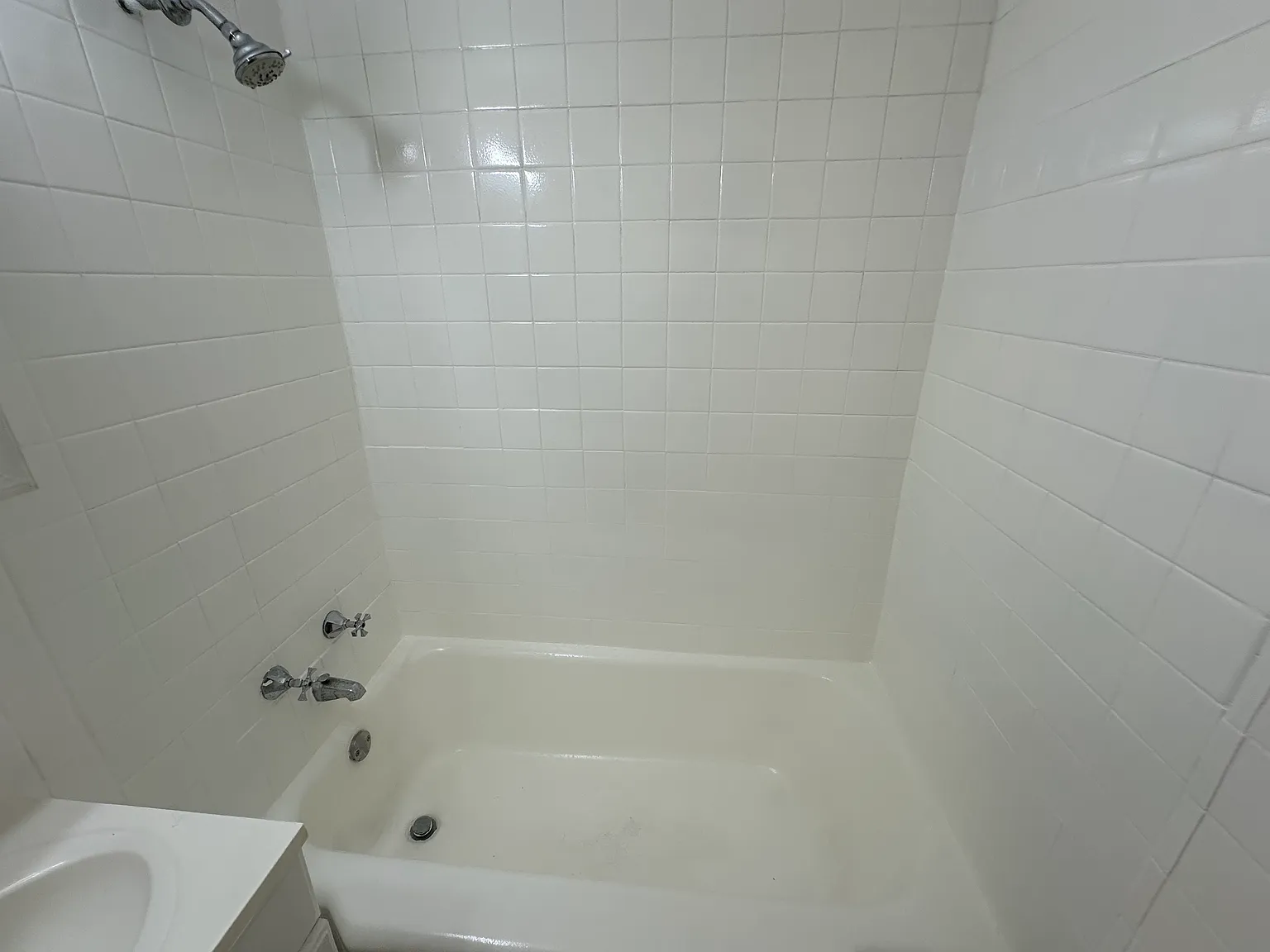 1 bed, 1000 sqft, $1,100 — Photo 1