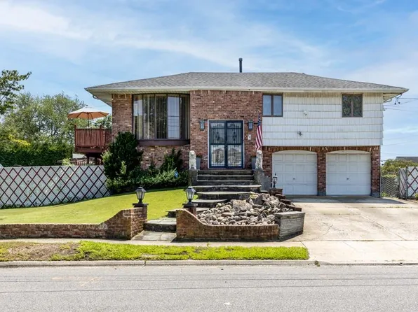 501 10th Street, West Babylon, NY 11704