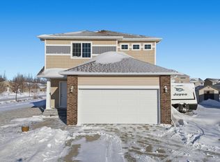 1504 36th Ave S, Moorhead, MN 56560