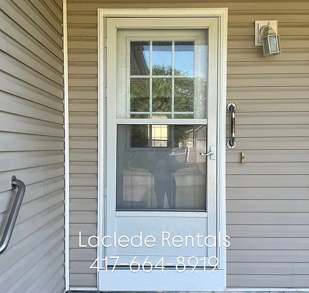 2132 Cedarwood Ct — Photo 2