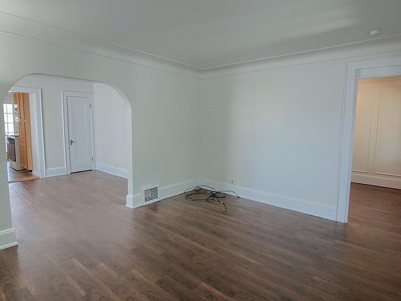 5th image of 340 E Troy Ave #A
