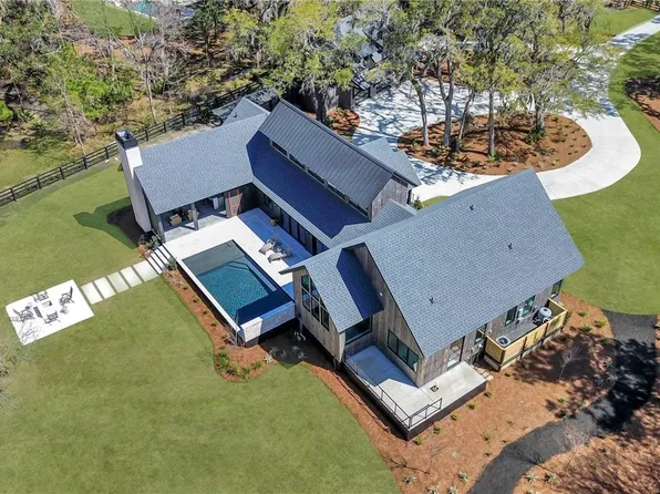 35 Rose Dhu Creek Plantation Dr, Bluffton, SC 29910