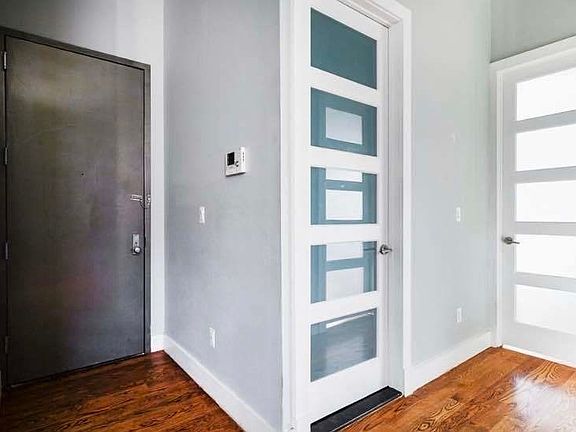 4th image of 1503 Gates Ave #1AA