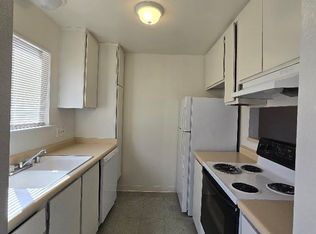 1221 N Peach Ave APT 153, Fresno, CA