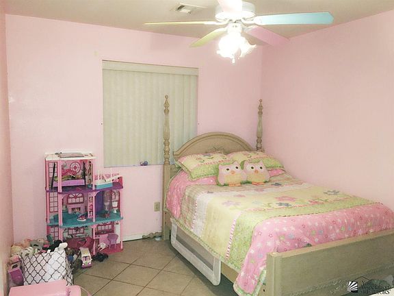 5th image of 1447 E Udall Ln
