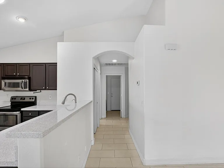 6550 S 44th Ave — Photo 17