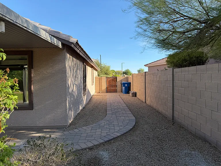 14104 W Shaw Butte Dr — Photo 11
