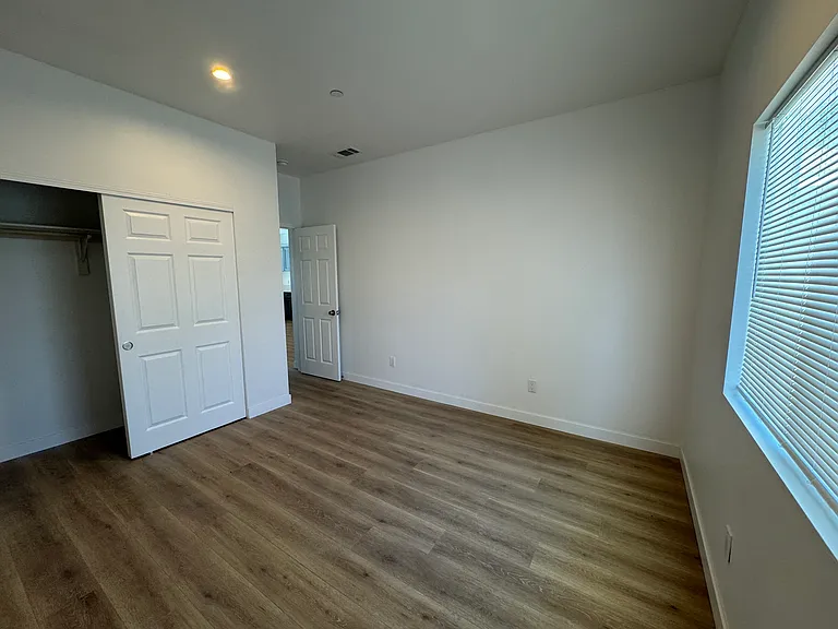 2822 Wall Ave — Photo 12