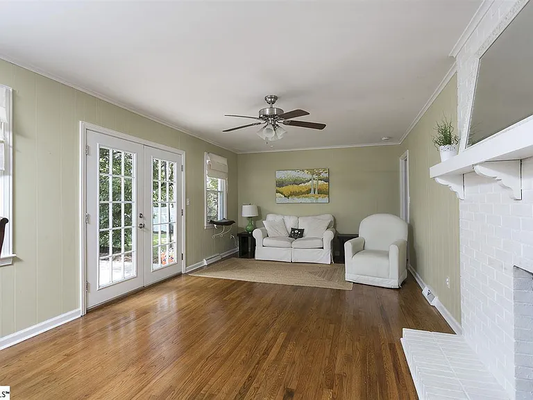 104 Mimosa Dr — Photo 8