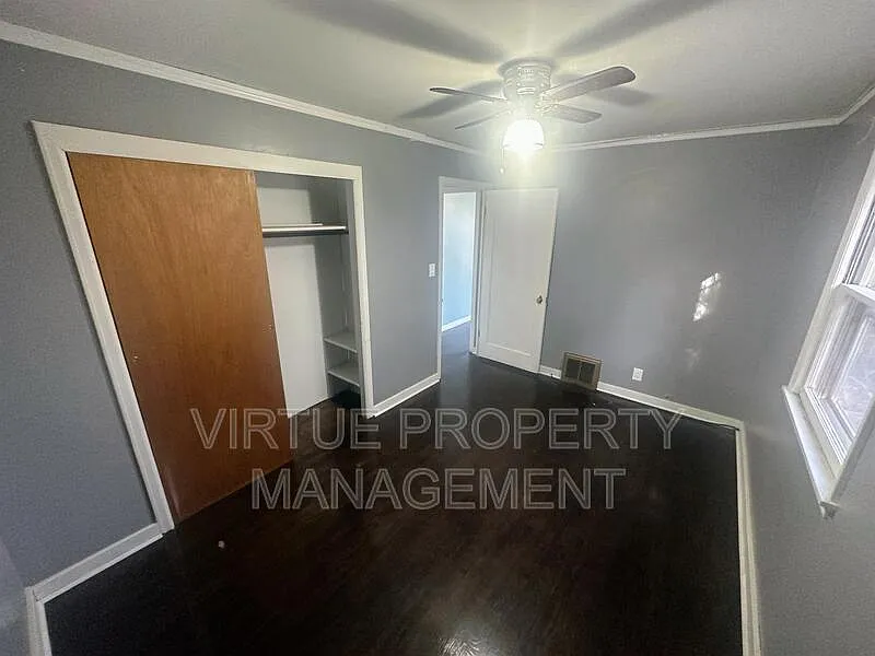 3 bed, 1.5 bath, 1440 sqft, $1,200 — Photo 2