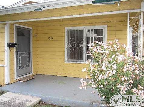 3rd image of 1807 Waverly Ave