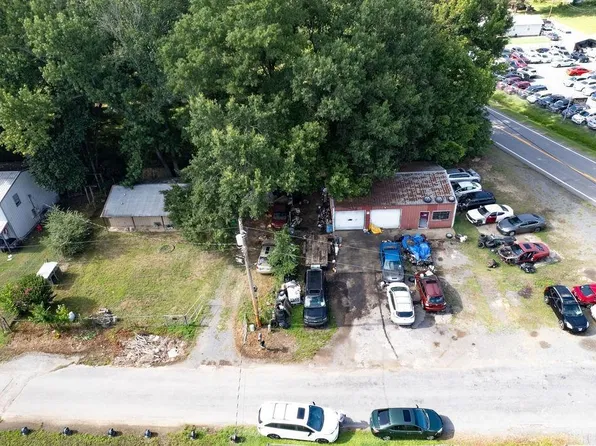 7002 & 7008 W Holtdale Ln, North Little Rock, AR 72118