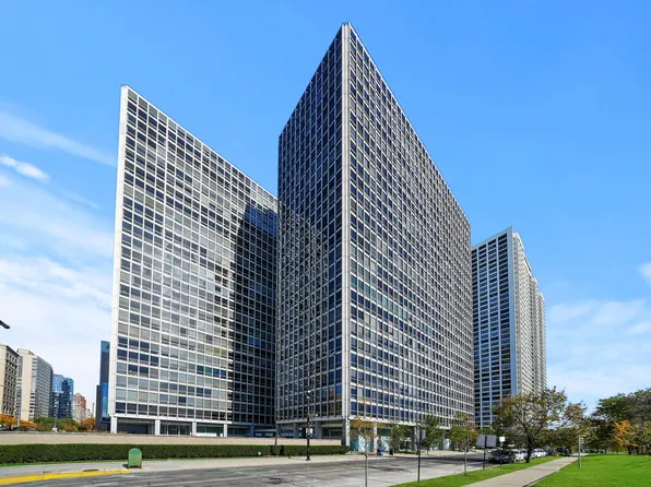 330 W Diversey Pkwy APT 1606, Chicago, IL 60657