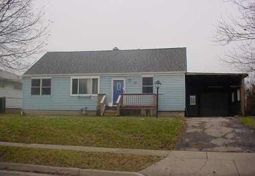 19 Commodore Avenue Front View