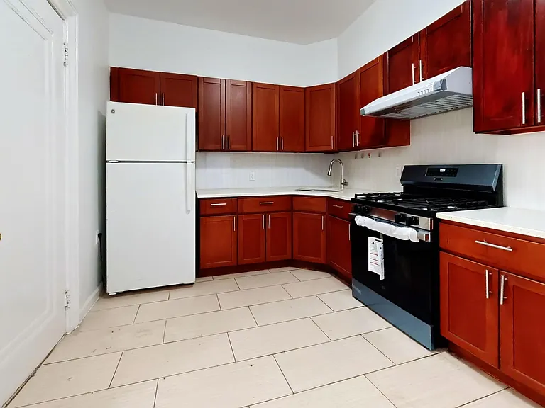 5915 7th Ave #2 — Photo 3