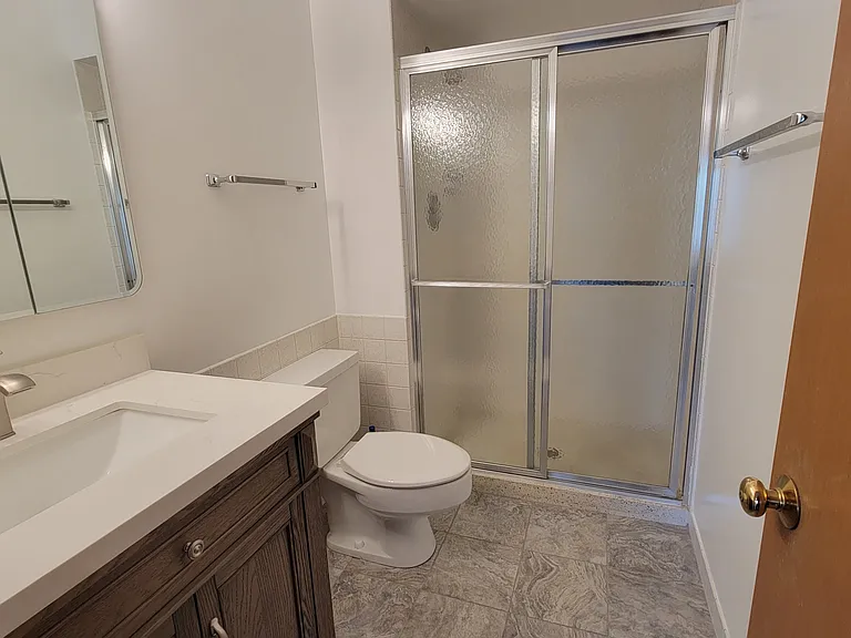 300 Thames Pkwy #2C — Photo 10