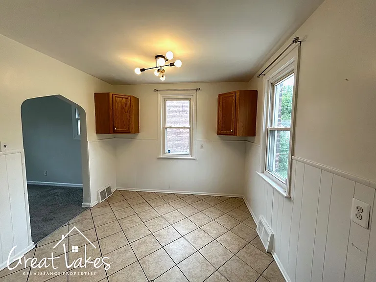 5233 Farmbrook St — Photo 11