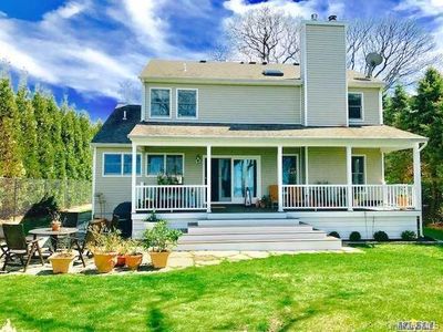32 E Waterview Court, Riverhead, NY, 11901