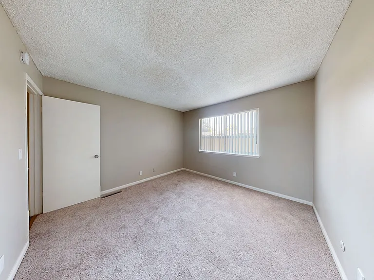 Hidden Glen Apartments — Photo 26