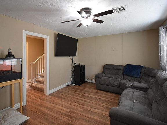 5th image of 1724 NW Ash Ave