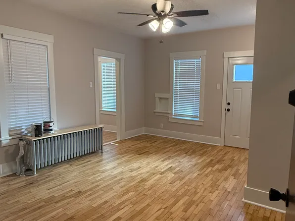 414 Osage St #4, Manhattan, KS 66502