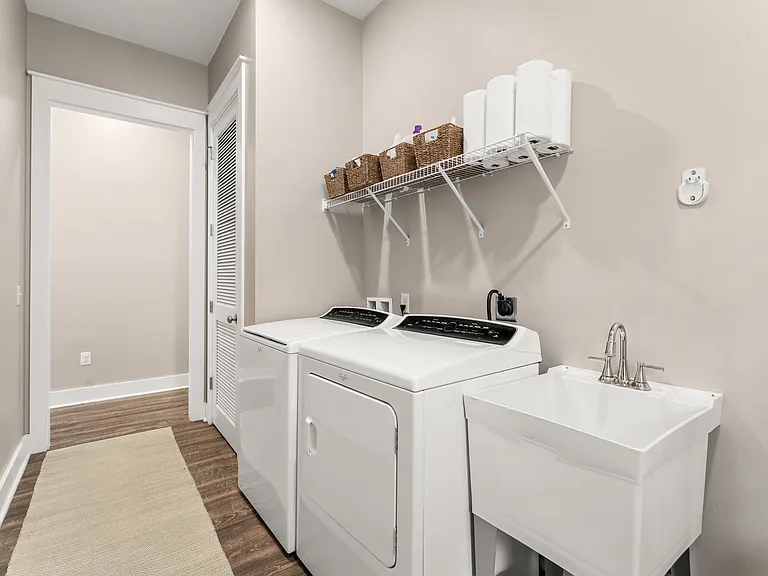 156 Summer Breeze Ln — Photo 31