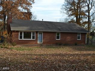 5212 Hillside Dr, Warrenton, VA 20187