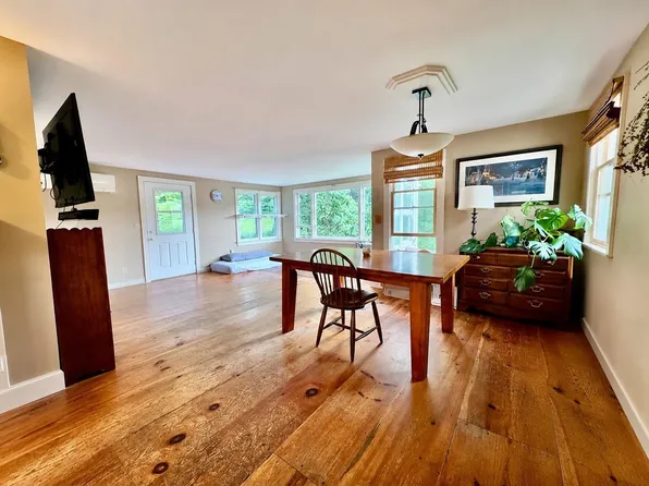 137 Stratton Arlington Road, Wardsboro, VT 05360