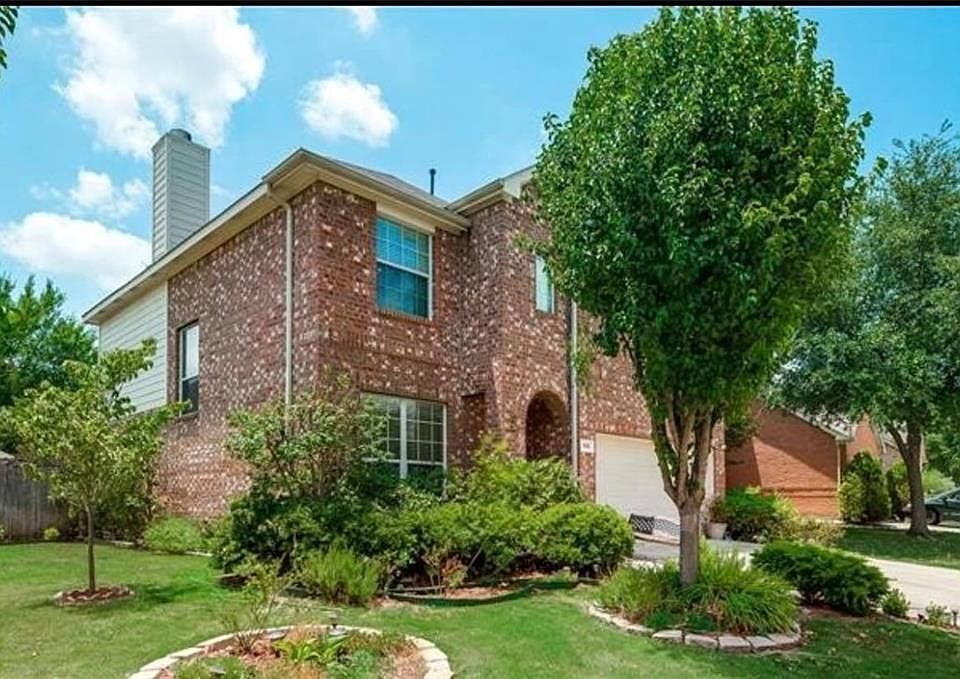 1st image of 810 Green Pond Dr