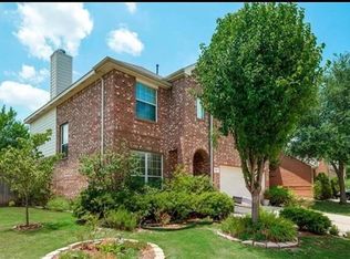 810 Green Pond Dr, Garland, TX 75040
