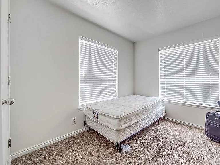 567 N University Ave #212 — Photo 8