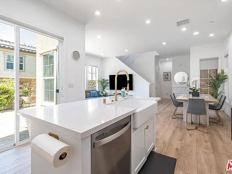 20646 W Chestnut Cir — Photo 12