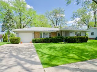1101 Cedar Ln, Elk Grove Village, IL 60007