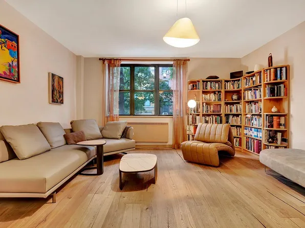 537 E 6th St APT 2F, Manhattan, NY 10009