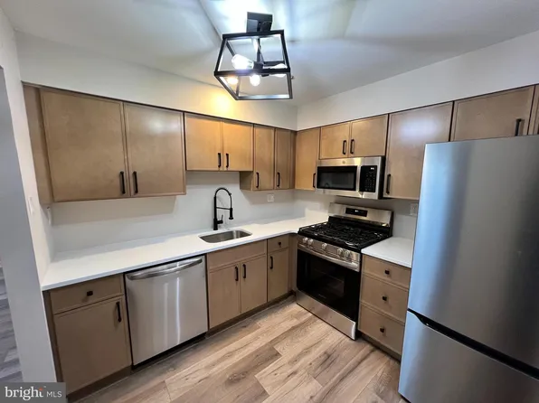 805 Society Pl, Newtown, PA 18940