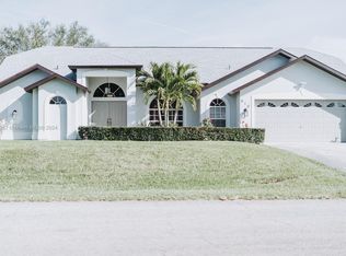 610 Robert Ave, Lehigh Acres, FL 33936