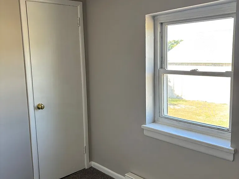 287 Locust Point — Photo 3