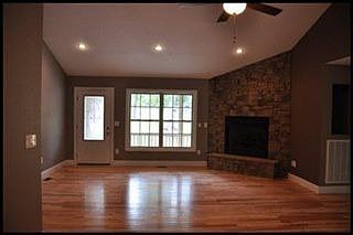 3rd image of 127 Riverview Dr