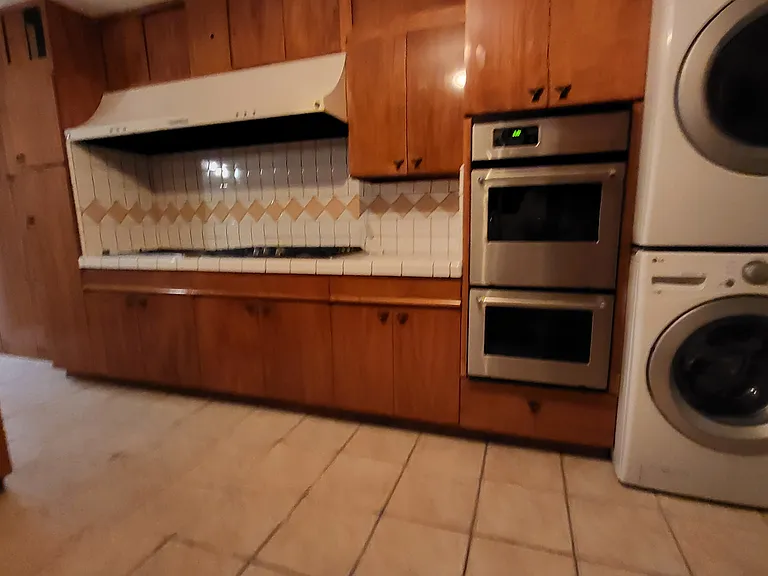 667 Flower Ave #1 — Photo 4
