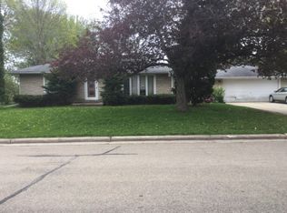 1025 W Calumet St, Appleton, WI 54915