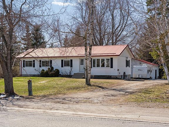 3rd image of 169 Valentia Rd