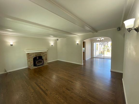 2nd image of 834 Green Ave