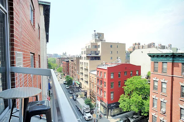 Rented by Town Residential | media 4