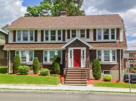 11 Middlesex Rd, Watertown, MA