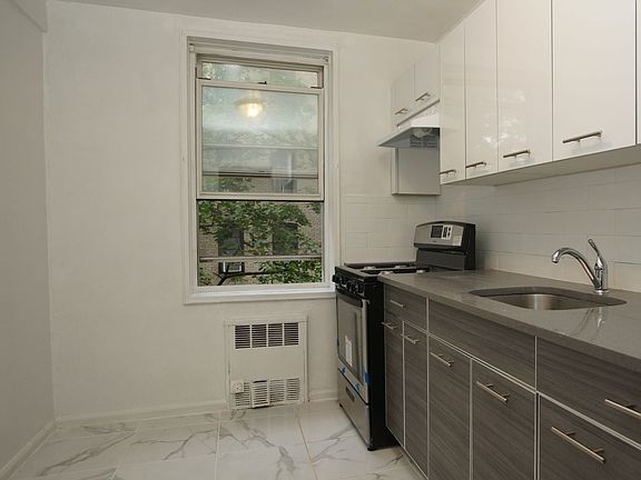 4th image of 1745 E 12th St APT 2H
