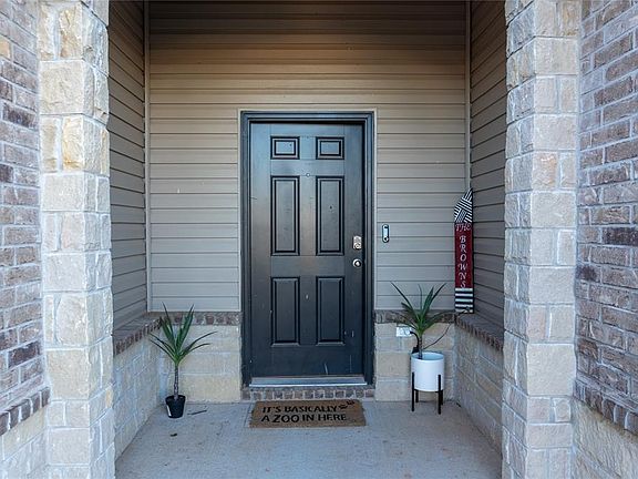 4th image of 317 Karlee Ln