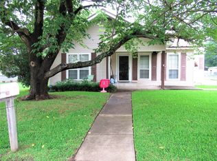 2211 Greenville St, Caddo Mills, TX 75135