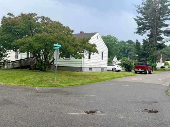 300 E Riverside Dr, Salem, VA 24153