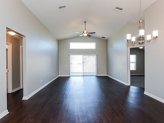3rd image of 12015 Dawn Vista Dr