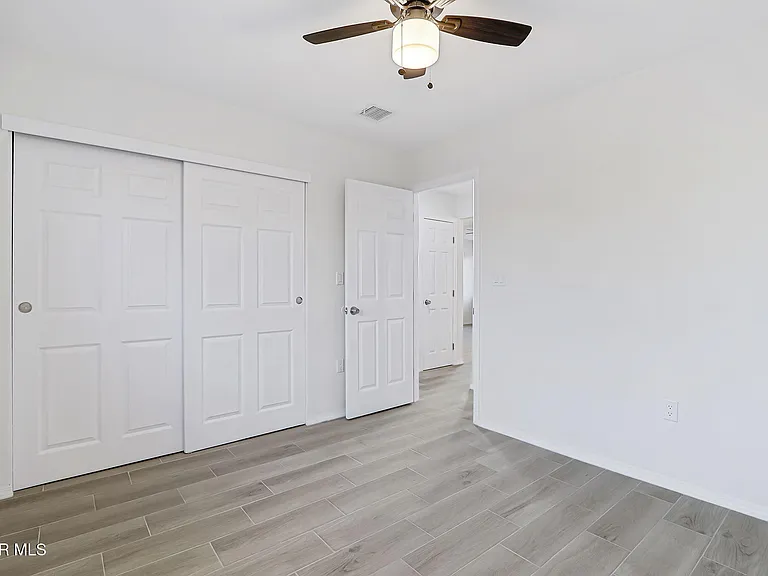 3016 E Glen Dr #EL — Photo 5